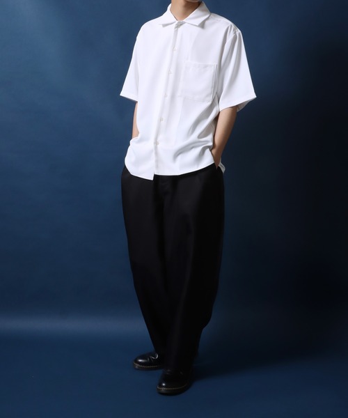 ANPAS(アンパス)の「2WAY Drape Twill Fabric Oversized Shirt/別注 2WAY ドレープツイル オーバーサイズ シャツ(シャツ/ブラウス・メンズ・ベージュ/ブラック/チャコール/ホワイト・L/LL/M)」の5枚目の写真