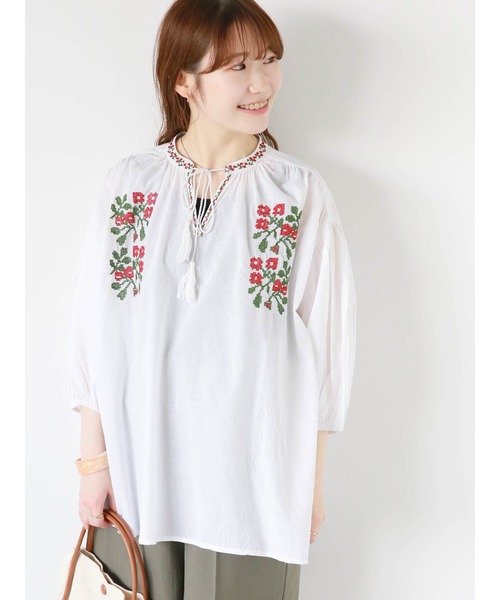 ehka sopo(エヘカソポ)の「インド刺繍チュニック(シャツ/ブラウス・レディース・ブラック/オフホワイト/グリーン・F)」の2枚目の写真