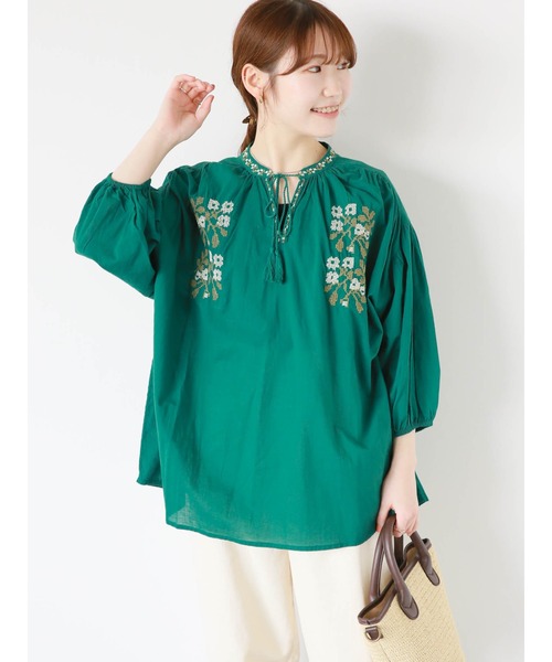 ehka sopo(エヘカソポ)の「インド刺繍チュニック(シャツ/ブラウス・レディース・ブラック/オフホワイト/グリーン・F)」の9枚目の写真