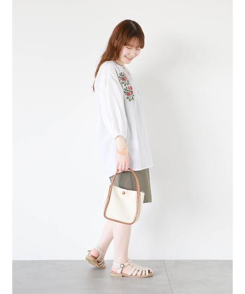 ehka sopo(エヘカソポ)の「インド刺繍チュニック(シャツ/ブラウス・レディース・ブラック/オフホワイト/グリーン・F)」の17枚目の写真