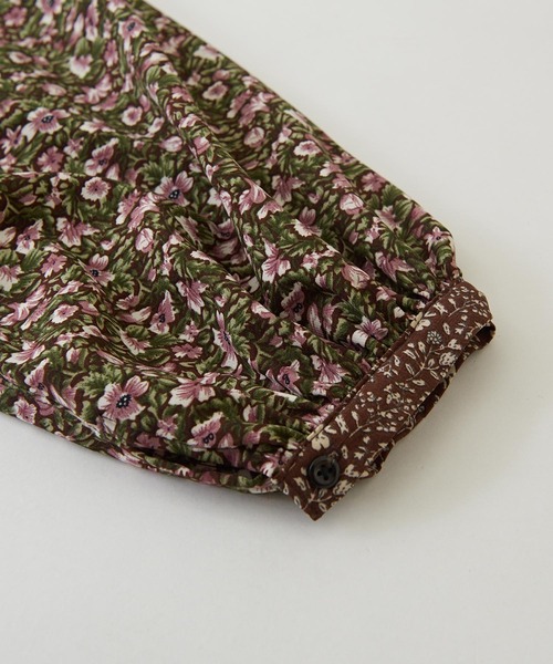 CUBE SUGAR(キューブシュガー)の「フラワープリントラグランスリーブギャザーシャツ(シャツ/ブラウス・レディース・ブラック/ブラウン/レッド・M)」の18枚目の写真