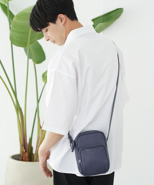 LAKOLE（ラコレ）の「ダブルZIPミニショルダーバッグ / 963994（ショルダーバッグ・メンズ・ネイビー/ブラック/グレイッシュベージュ・FREE）」の22枚目の写真