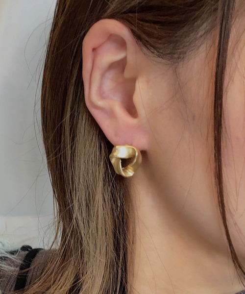 【by boe】トライアングルピアス by boe】トライアングルピアス
