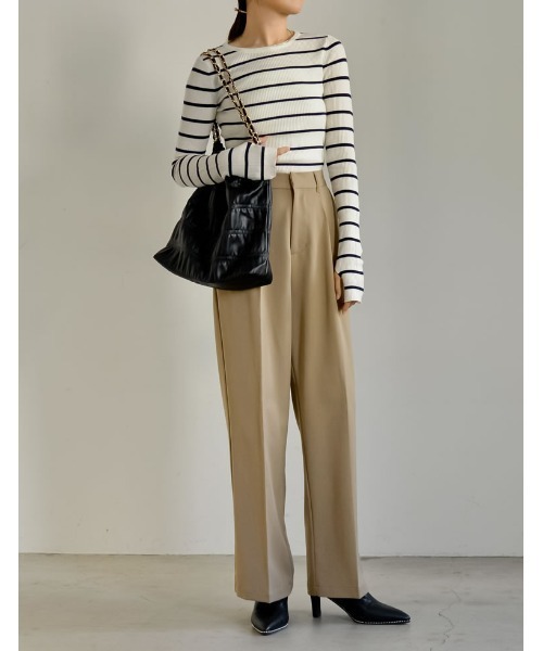 Re:EDIT(リエディ)の「ポーチ付きプリーツチェーンストラップバッグ(ハンドバッグ・レディース・ホワイト/ブラック/シルバー・FREE)」の4枚目の写真