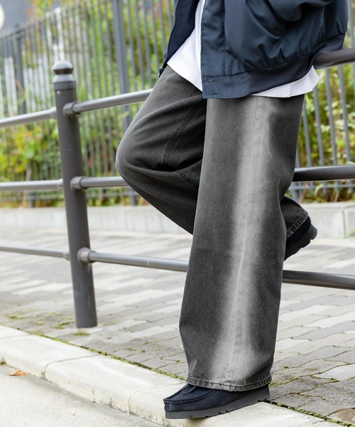 Java（ジャバ）の「《JaVaジャバコラボ》ゆるっと穿きこなす。サイドブリーチワイドルーズデニムパンツ（デニムパンツ・レディース・ブラック/ワンウォッシュ/ブルー・X-LARGE/SMALL/MEDIUM/LARGE）」の8枚目の写真