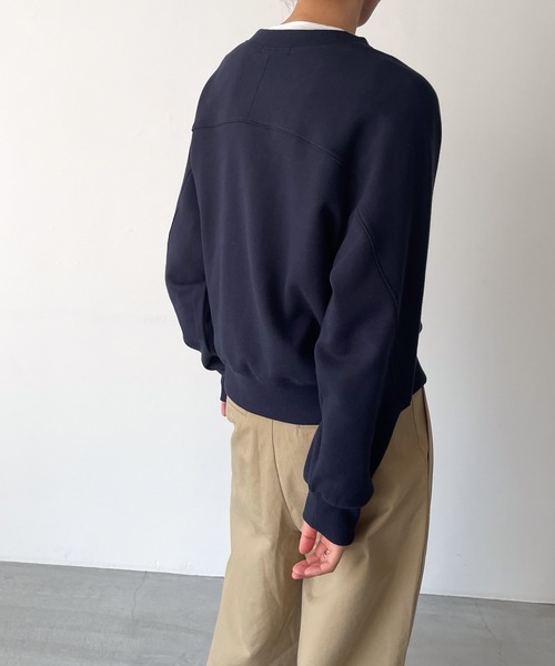 CANAL JEAN（キャナルジーン）の「El mar　コンパクト裏毛クルーネックトレーナー（スウェット・レディース・ブラック/ネイビー/オートミール/セージグリーン・ONE SIZE）」の6枚目の写真