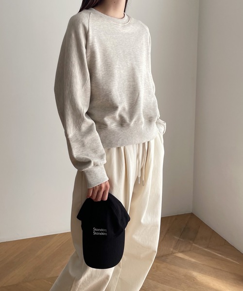 CANAL JEAN（キャナルジーン）の「El mar　コンパクト裏毛クルーネックトレーナー（スウェット・レディース・ブラック/ネイビー/オートミール/セージグリーン・ONE SIZE）」の17枚目の写真