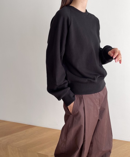 CANAL JEAN（キャナルジーン）の「El mar　コンパクト裏毛クルーネックトレーナー（スウェット・レディース・ブラック/ネイビー/オートミール/セージグリーン・ONE SIZE）」の14枚目の写真