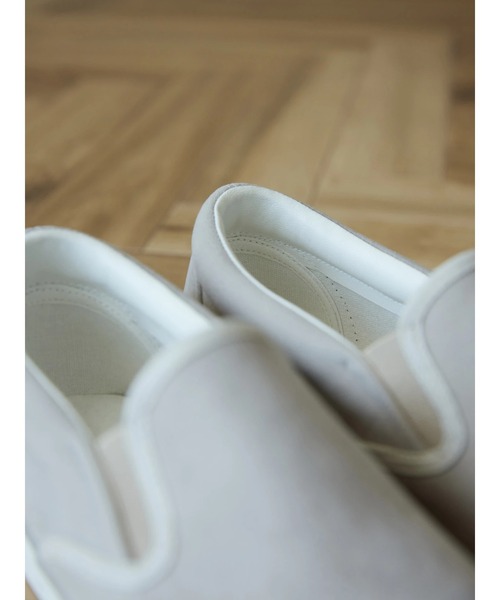 AMERICAN HOLIC（アメリカンホリック）の「【整履き】スェードスリッポン（スニーカー・レディース・グレイッシュベージュ・M/L/S）」の6枚目の写真