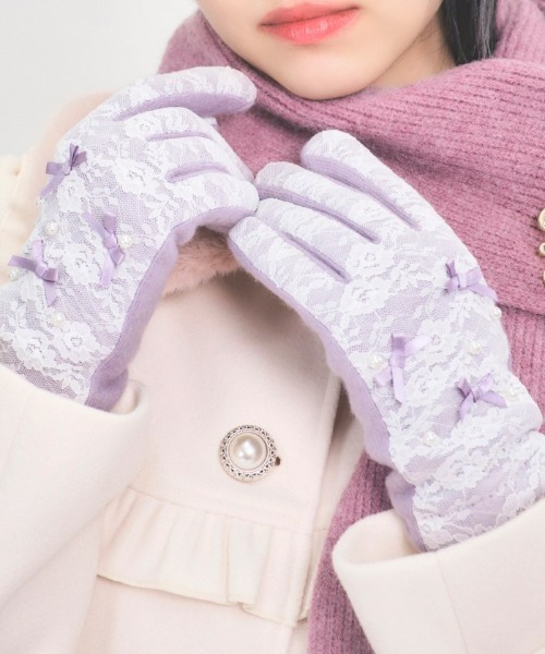 axes femme POETIQUE（アクシーズファムポエティック）の「プチリボンパール手袋（手袋・レディース・ブラック/ピンク/ラベンダー・FREE）」の4枚目の写真