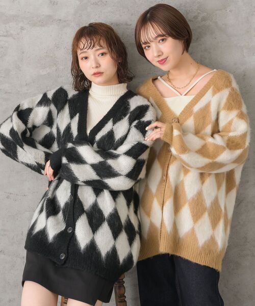 RETRO GIRL(レトロガール)の「【UNISEX】起毛アーガイルニットカーデ(カーディガン/ボレロ・レディース・ライトブラウン/ブルー/ブラック・FREE)」の4枚目の写真
