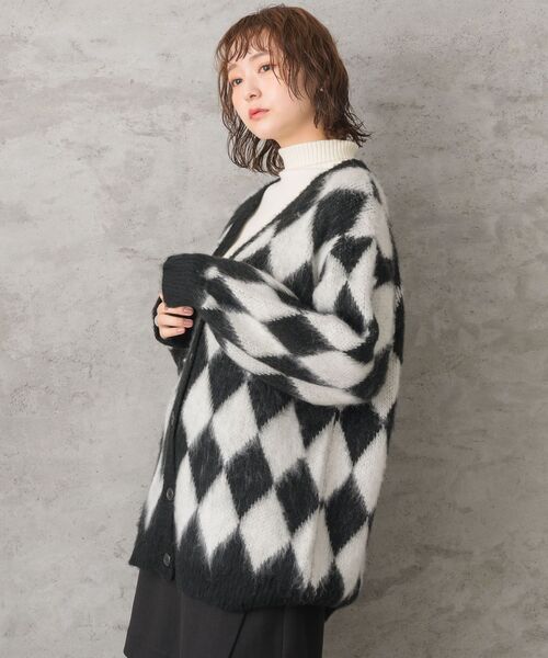 RETRO GIRL(レトロガール)の「【UNISEX】起毛アーガイルニットカーデ(カーディガン/ボレロ・レディース・ライトブラウン/ブルー/ブラック・FREE)」の6枚目の写真