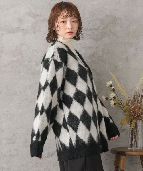 RETRO GIRL(レトロガール)の「【UNISEX】起毛アーガイルニットカーデ(カーディガン/ボレロ・レディース・ライトブラウン/ブルー/ブラック・FREE)」の7枚目の写真