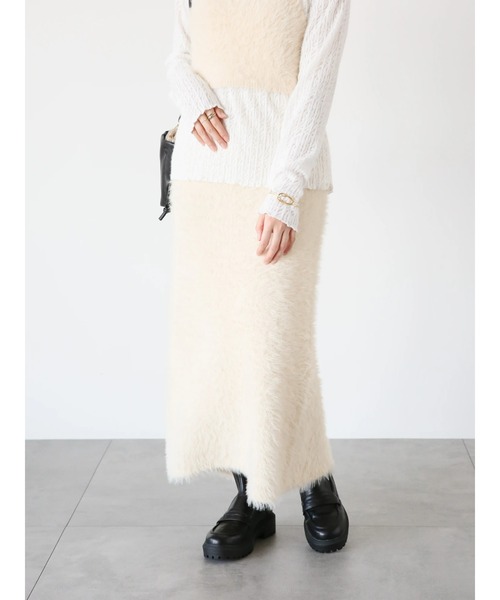 Te chichi TERRASSE（テチチテラス）の「シャギーニットスカート(セットアップ可)（スカート・レディース・ブラック/オフホワイト/ベージュ・F）」の2枚目の写真