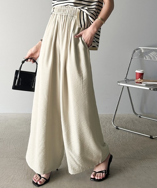 【美品】elu. スーザンタックギャザースカートシェイプワイドパンツ Suzan tack & gather skirt shape wide pants -nav