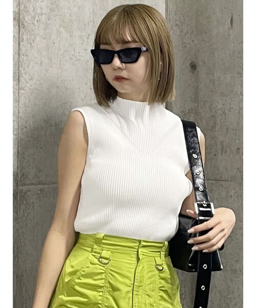 MURUA(ムルーア)の「ハイネックノースリーブニット(ニット/セーター・レディース・ホワイト/ブルー/オレンジ/ブラック・FREE)」の17枚目の写真