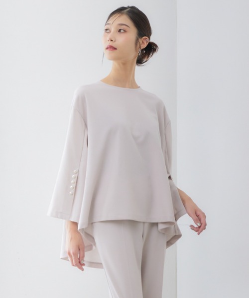 RIRIYANO（リリヤーノ）の「"ご機嫌"パールスリットセットアップ ─RIRIYANO─（スーツセット・レディース・ネイビー/ブラック/ベージュ×ブラック/グレイッシュベージュ・MEDIUM/LARGE/X-LARGE/XX-LARGE/SMALL）」の2枚目の写真