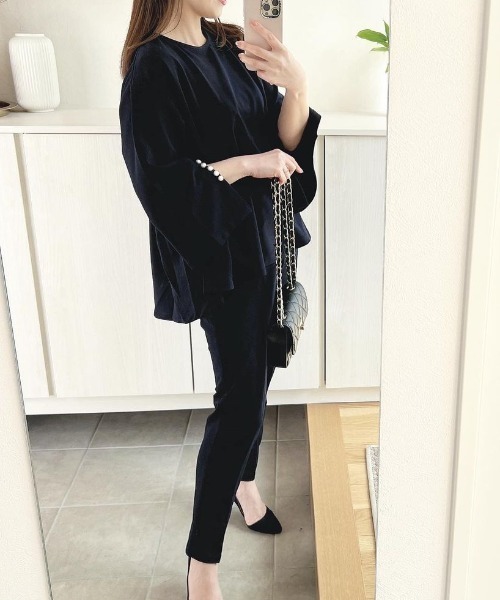 RIRIYANO（リリヤーノ）の「"ご機嫌"パールスリットセットアップ ─RIRIYANO─（スーツセット・レディース・ネイビー/ブラック/ベージュ×ブラック/グレイッシュベージュ・MEDIUM/LARGE/X-LARGE/XX-LARGE/SMALL）」の11枚目の写真