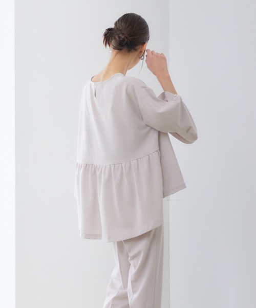 RIRIYANO（リリヤーノ）の「"ご機嫌"パールスリットセットアップ ─RIRIYANO─（スーツセット・レディース・ネイビー/ブラック/ベージュ×ブラック/グレイッシュベージュ・MEDIUM/LARGE/X-LARGE/XX-LARGE/SMALL）」の18枚目の写真