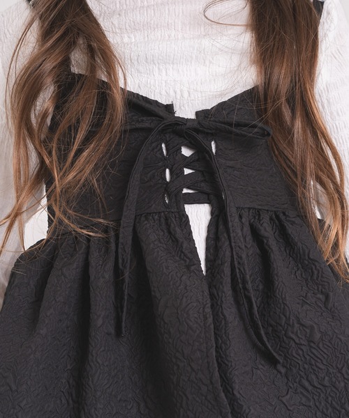 URBAN CHERRY（アーバンチェリー）の「【前後2way】レースアップジャガードキャミチュニック（キャミソール・キッズ・ブラック/アイボリー/ブルー・110cm/120cm/130cm/140cm/150cm）」の4枚目の写真