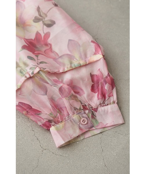 cawaii(カワイイ)の「愛らしいピンクの花が微笑むエアリーなシアーチュニック(チュニック・レディース・ピンク・FREE)」の7枚目の写真