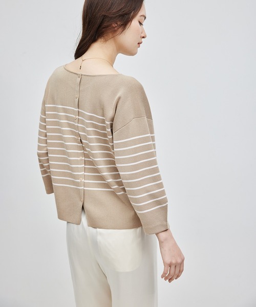 ROPE'（ロペ）の「綿アセテート総針後ろボタンニット（ニット/セーター・レディース・ネイビー/ホワイト系その他/ベージュ系その他・FREE）」の3枚目の写真