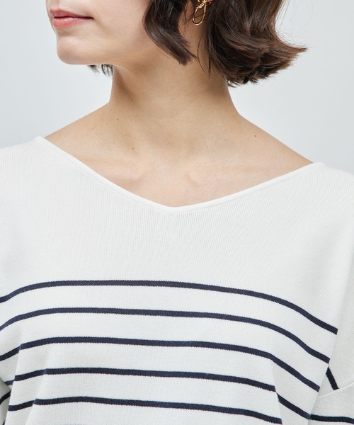 ROPE'（ロペ）の「綿アセテート総針後ろボタンニット（ニット/セーター・レディース・ネイビー/ホワイト系その他/ベージュ系その他・FREE）」の14枚目の写真