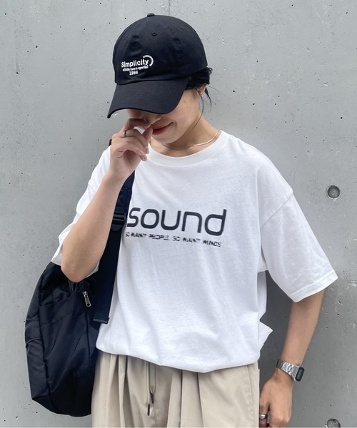 COLONY 2139(コロニートゥーワンスリーナイン)の「SOUNDロゴTシャツ(Tシャツ/カットソー・レディース・ホワイト系その他/オフホワイト/ネイビー・FREE)」の1枚目の写真