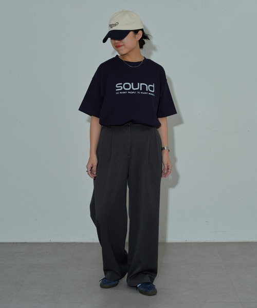 COLONY 2139(コロニートゥーワンスリーナイン)の「SOUNDロゴTシャツ(Tシャツ/カットソー・レディース・ホワイト系その他/オフホワイト/ネイビー・FREE)」の13枚目の写真