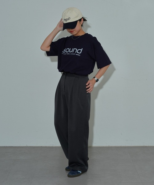 COLONY 2139(コロニートゥーワンスリーナイン)の「SOUNDロゴTシャツ(Tシャツ/カットソー・レディース・ホワイト系その他/オフホワイト/ネイビー・FREE)」の6枚目の写真