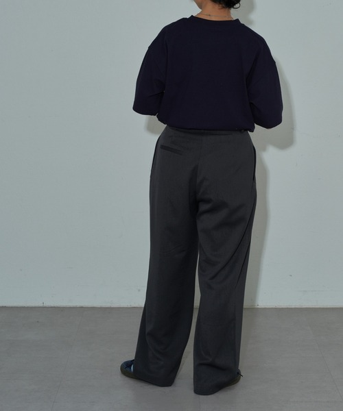 COLONY 2139(コロニートゥーワンスリーナイン)の「SOUNDロゴTシャツ(Tシャツ/カットソー・レディース・ホワイト系その他/オフホワイト/ネイビー・FREE)」の4枚目の写真