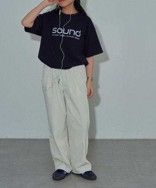 COLONY 2139(コロニートゥーワンスリーナイン)の「SOUNDロゴTシャツ(Tシャツ/カットソー・レディース・ホワイト系その他/オフホワイト/ネイビー・FREE)」の20枚目の写真