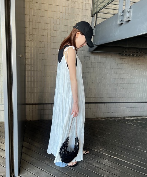 ISOOK（アイスー）の「【ISOOK / アイスー】ワッシャーフレアキャミワンピ / レイヤードワンピ キャミソールワンピース 低身長 ZOZOTOWN限定（ワンピース・レディース・ブラック/ホワイト・FREE）」の11枚目の写真