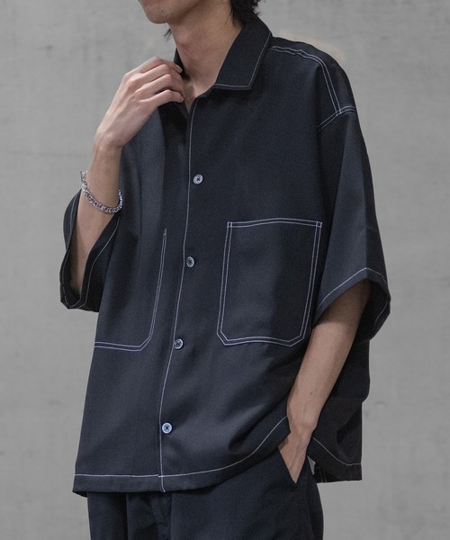 JOHN'S CLOSET（ジョンズクローゼット）の「【i】ステッチング ルーズサイズ 半袖シャツ（シャツ/ブラウス・メンズ・カーキ/ブラック/チャコールグレー・MEDIUM/LARGE/X-LARGE）」の4枚目の写真
