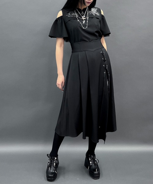 axes femme POETIQUE（アクシーズファムポエティック）の「ダークマリン刺繍肩あきブラウス（シャツ/ブラウス・レディース・ホワイト/ブルーグリーン/ブラック・MEDIUM）」の11枚目の写真