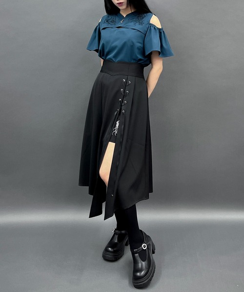 axes femme POETIQUE（アクシーズファムポエティック）の「ダークマリン刺繍肩あきブラウス（シャツ/ブラウス・レディース・ホワイト/ブルーグリーン/ブラック・MEDIUM）」の20枚目の写真