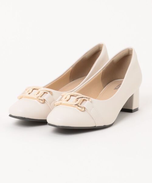 ALETTA（アレッタ）の「ALETTA-ｱﾚｯﾀ- 究極のプレーンパンプス スクエアトゥ4.5cmチャンキーヒール- チェーンデザインver（パンプス・レディース・アイボリー/ブラック/グレイッシュベージュ/トップグレー・24.5cm/24.0cm/23.0cm/23.5cm/22.5cm/25.0cm）」の2枚目の写真