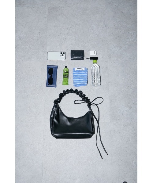 DRWCYS（ドロシーズ）の「ギャザーハンドルバック（ハンドバッグ・レディース・ホワイト/ブラック・FREE）」の16枚目の写真