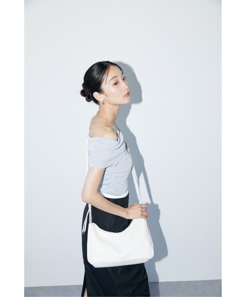 DRWCYS（ドロシーズ）の「ギャザーハンドルバック（ハンドバッグ・レディース・ホワイト/ブラック・FREE）」の11枚目の写真