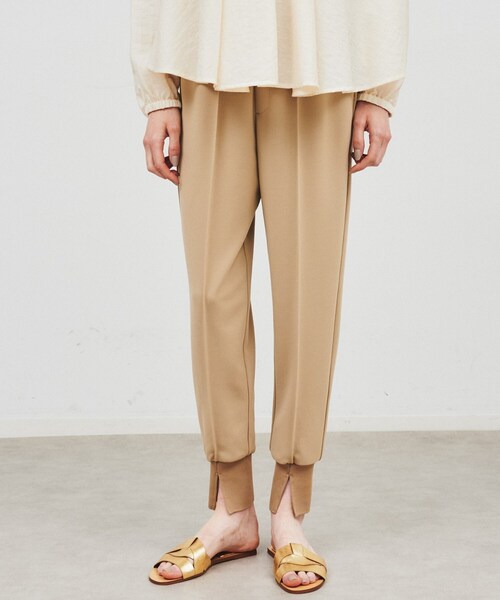 cloenc(クロエンス)の「◆【手洗い可】カットジョーゼットジョガーパンツ(その他パンツ・レディース・ブルー系その他/ブラック/ナチュラル/ブラウン系・01/02/03)」の5枚目の写真