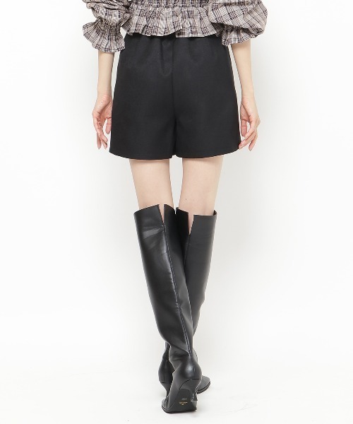 AND COUTURE(アンドクチュール)の「コンパクトショートパンツ(その他パンツ・レディース・ブラック系その他/ブラック・SMALL/MEDIUM)」の4枚目の写真