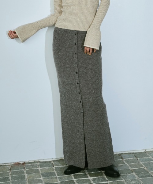 AIC.（エーアイシー）の「2WAYアルパカタッチニットロングスカート/ワンピース（スカート・レディース・ダークグレー/ブラック/グレイッシュベージュ・MEDIUM/MT）」の3枚目の写真