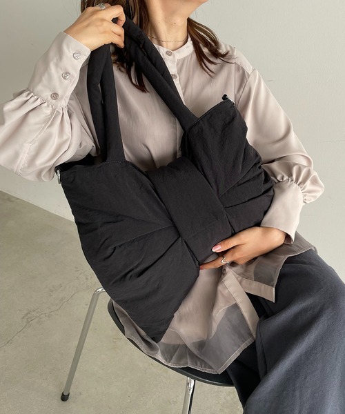 210nouve（トゥージュヌーブ）の「2WAYナイロンリボントートバッグ（トートバッグ・レディース・ベージュ/グレー/レッド/ブラック/ブルー・FREE）」の8枚目の写真