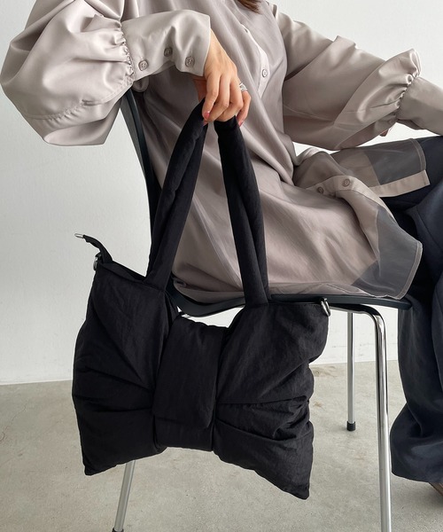 210nouve（トゥージュヌーブ）の「2WAYナイロンリボントートバッグ（トートバッグ・レディース・ベージュ/グレー/レッド/ブラック/ブルー・FREE）」の9枚目の写真