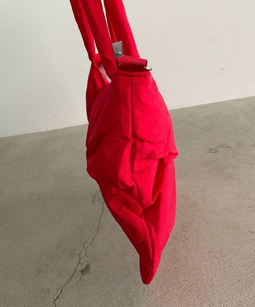 210nouve（トゥージュヌーブ）の「2WAYナイロンリボントートバッグ（トートバッグ・レディース・ベージュ/グレー/レッド/ブラック/ブルー・FREE）」の21枚目の写真