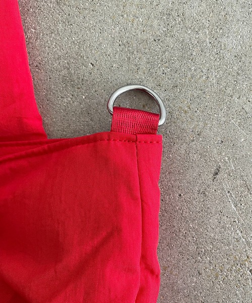 210nouve（トゥージュヌーブ）の「2WAYナイロンリボントートバッグ（トートバッグ・レディース・ベージュ/グレー/レッド/ブラック/ブルー・FREE）」の22枚目の写真