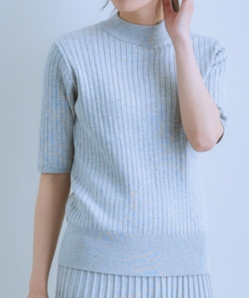 7days Life Styling(セブンデイズライフスタイリング)の「5分袖ワイドリブニット(静電防止・毛玉になりにくい・UVカット・タンブル乾燥OK)(ニット/セーター・レディース・ベージュ/グリーン系/レッド/ブラック/杢グレー/ブルー・S/M/L/LL/3L/4L)」の2枚目の写真