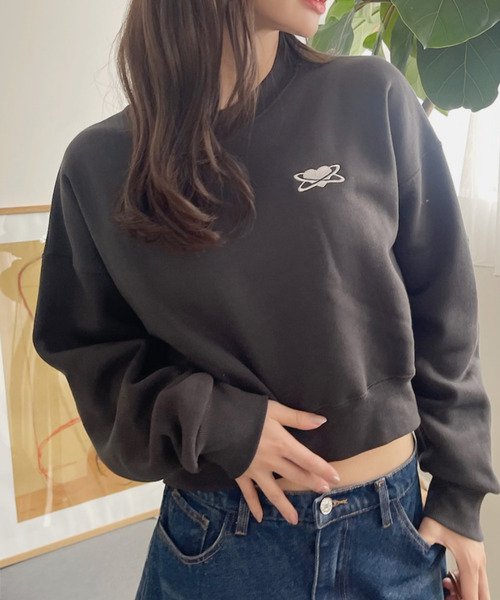 Ada.(エイダ)の「ハート ワンポイントロゴ 刺繍 クロップド スウェット(スウェット・レディース・ブラック/グレー・FREE)」の19枚目の写真