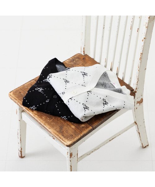 algy(アルジー)の「ソウガラニットカーデ(カーディガン/ボレロ・キッズ・ブラック/オフホワイト・XX-SMALL/X-SMALL/SMALL/MEDIUM)」の6枚目の写真