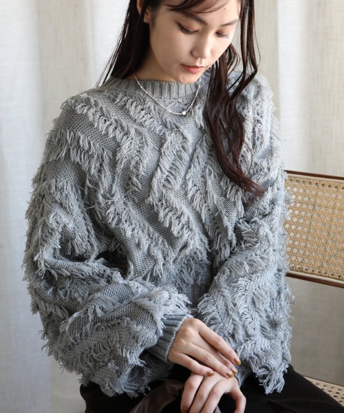 aimoha（アイモハ）の「フリンジジャガードニット（ニット/セーター・レディース・グレー/ブラック/ブルー/ベージュ・MEDIUM）」の14枚目の写真